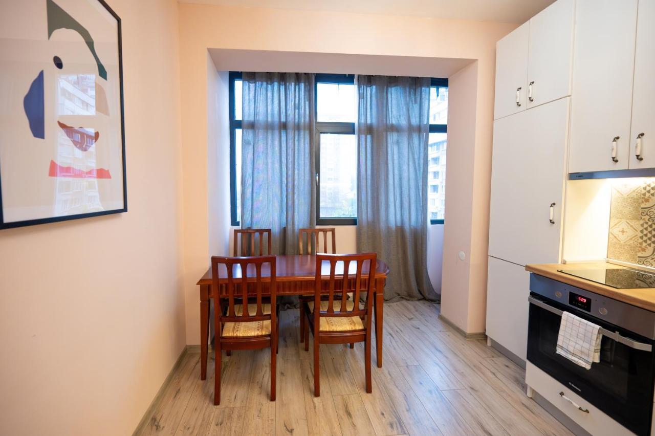 Spacious 1Bdr Apartment Near City Center Sofia Eksteriør bilde
